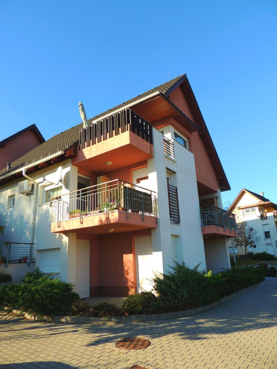 Roselio Sky Residence Heviz Exterior foto